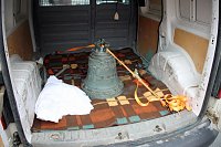 Bild: Glocke, die wohl nie l&auml;utete, ist zur&uuml;ck