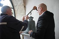 Bild: Glocke, die wohl nie l&auml;utete, ist zur&uuml;ck