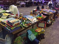 Bild: Im Klubhaus Stock&acute;sen Kindersachenbasar