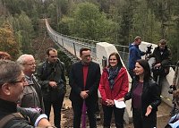 Einweihung Hängeseilbrücke Bild: Einweihung Hängeseilbrücke