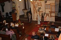 Bild: Krippenspiel und Adventsmarkt
