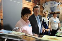 Bild: Premiere mit mobilem Hofladen