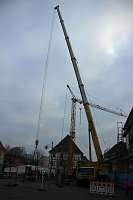 Dachgerüst wird aufgesetzt Bild: Dachgerüst wird aufgesetzt