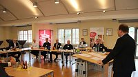 Bild: G&uuml;tezertifikate f&uuml;r Technisches Sicherheitsmanagement &uuml;bergeben