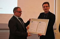 Bild: G&uuml;tezertifikate f&uuml;r Technisches Sicherheitsmanagement &uuml;bergeben