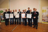 Bild: G&uuml;tezertifikate f&uuml;r Technisches Sicherheitsmanagement &uuml;bergeben