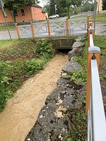 Bild: Dauerregen ruft Feuerwehren auf den Plan