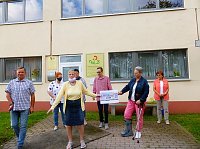 Spende für das Behindertenfahrzeug Bild: Spende für das Behindertenfahrzeug