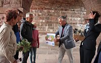 Einmillionster Besucher am stürmischen Kyffhäuser-Denkmal Bild: Einmillionster Besucher am stürmischen Kyffhäuser-Denkmal