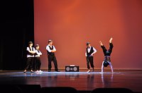 Bild: Salto Mortale im Theater