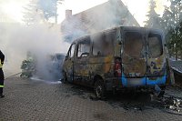 Zwei Fahrzeuge ausgebrannt Bild: Zwei Fahrzeuge ausgebrannt