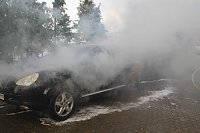 Zwei Fahrzeuge ausgebrannt Bild: Zwei Fahrzeuge ausgebrannt
