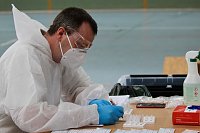 Bild: Sven &Ouml;sterheld bei der Auswertung des Tests