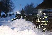 Bild: Feuerwehr befreit Anwohner