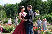 Bild: Kr&ouml;nung der Rosenk&ouml;nigin in Sangerhausen