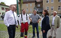 Bild: Verabschiedung der Katastrophensch&uuml;tzer aus dem Kyffh&auml;userkreis zu den Flutopfern nach Ahrweiler