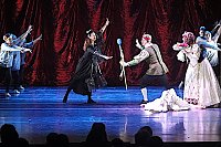 Ballettaufführungen auf der großen Bühne des Theaters Bild: Ballettaufführungen auf der großen Bühne des Theaters