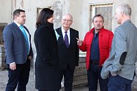 Bild: Besichtigung ehemaliger "Fritzscher Hof" in Greu&szlig;en