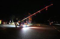 Schwerlasttransport mit Windrädern Bild: Schwerlasttransport mit Windrädern