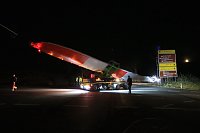 Schwerlasttransport mit Windrädern Bild: Schwerlasttransport mit Windrädern
