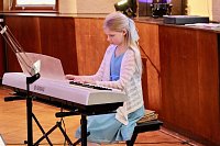 Musikschülerin der Kyffhäuser Musikschule mit einem gekonnten Beitrag Bild: Musikschülerin der Kyffhäuser Musikschule mit einem gekonnten Beitrag