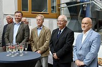 Bild: v.l. Stefan Schard, Hartmut Thiele, Dr. Ulrich Thiele; Manfred Grund bei der Er&ouml;ffnungsfeier des sanierten Sondersh&auml;user Rathauses