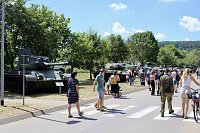 Tag der "Offenen Tür" auf dem Gelände der Kyffhäuser Kaserne zwischen Bad Frankenhausen und Seehausen Bild: Tag der "Offenen Tür" auf dem Gelände der Kyffhäuser Kaserne zwischen Bad Frankenhausen und Seehausen