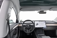 Fahrzeugbedienung im Tesla Bild: Fahrzeugbedienung im Tesla