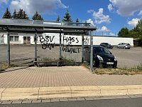 Bild: Schnmierereien und Hasstriaden im Vorfeld eines Pokalspiels