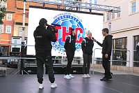 Vorstellung des neuen THC-Teams gestern auf dem Langensalzaer Neumarkt Bild: Vorstellung des neuen THC-Teams gestern auf dem Langensalzaer Neumarkt