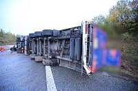 KKW kippt auf der A38 um Bild: KKW kippt auf der A38 um