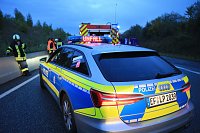 KKW kippt auf der A38 um Bild: KKW kippt auf der A38 um