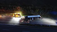 KKW kippt auf der A38 um Bild: KKW kippt auf der A38 um