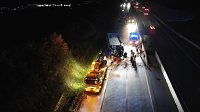 KKW kippt auf der A38 um Bild: KKW kippt auf der A38 um