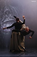 Bild: Szenenfoto aus dem Ballett "Ein Deutsches Requiem"