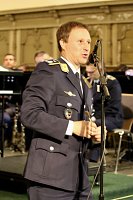 Das Luftwaffenmusikkorps Erfurt wurde von Oberstleutnant Dr. Tobias Wunderle mit großer Begeisterung geleitet. Bild: Das Luftwaffenmusikkorps Erfurt wurde von Oberstleutnant Dr. Tobias Wunderle mit großer Begeisterung geleitet.