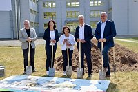 Bild: Spatenstich f&uuml;r den Berufsschulen-Campus II in der Salzstra&szlig;e in Sondershausen