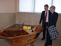 Übergabe Therme Bild: Übergabe Therme