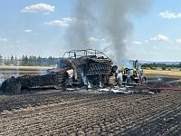 Bild: Hoher Sachschaden bei Feldbrand
