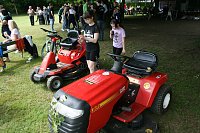 Bild: Treckerparade in Uftrungen