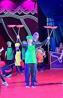 Bild: Mitmachzirkus Blubber auf dem Sportplatz in Udersleben