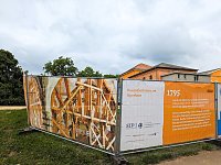 Bild: Verfallene J&auml;gerhaus auf dem Areal des Sondersh&auml;user Residenzschlosses