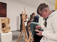 Bild: Die Sch&uuml;lerinnen und Sch&uuml;ler der Regelschule am Franzberg durften die Werke von Heinz Scharr eigenst&auml;ndig interpretieren