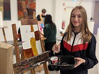 Bild: Die Sch&uuml;lerinnen und Sch&uuml;ler der Regelschule am Franzberg durften die Werke von Heinz Scharr eigenst&auml;ndig interpretieren