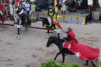 Bild: Hochprofessionelle Reitershow mit "Wenzel Ritterspiele"