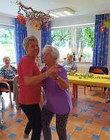 Bild: Sommerfest mit Tanz und Grillen in der Tagespflege Ebeleben