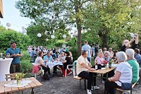 1275 Jahre Etzleben - Gute Stimmung im Pfarrgarten nach dem Konzert Bild: 1275 Jahre Etzleben - Gute Stimmung im Pfarrgarten nach dem Konzert