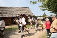 Kanonendonner auf der Pfalz Tilleda Bild: Kanonendonner auf der Pfalz Tilleda