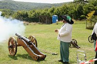 Kanonendonner auf der Pfalz Tilleda Bild: Kanonendonner auf der Pfalz Tilleda