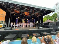Die Tänzerinnen des Tanzstudios Radeva begeisterten beim Residenzfest in Sondershausen. Bild: Die Tänzerinnen des Tanzstudios Radeva begeisterten beim Residenzfest in Sondershausen.